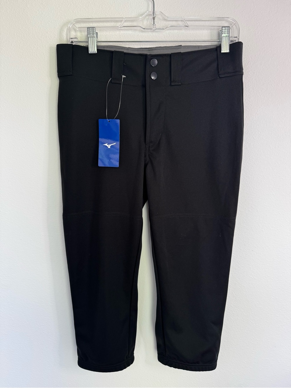 NWT Mizuno Women’s Black Softball Pants- Size Medium